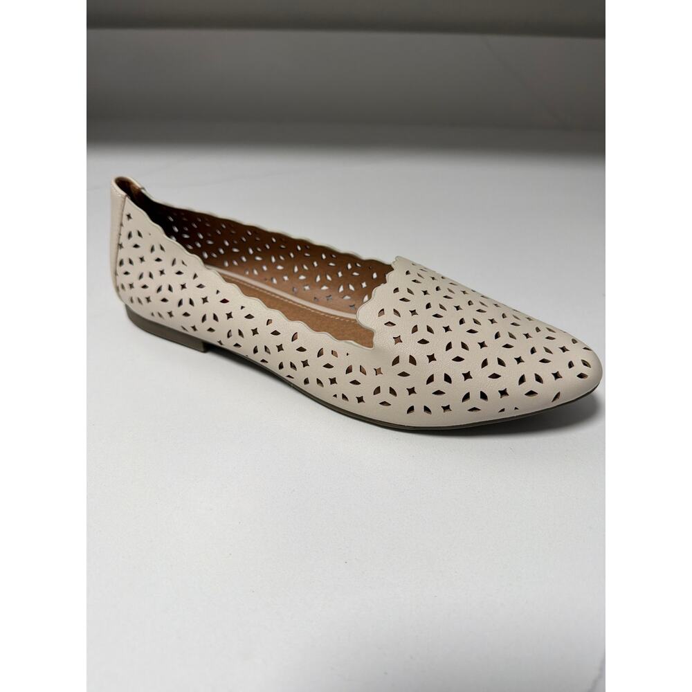 Unionbay Cream Laser Cut Flats Slip On Scalloped Nude Loafers Size 8 - NWOB